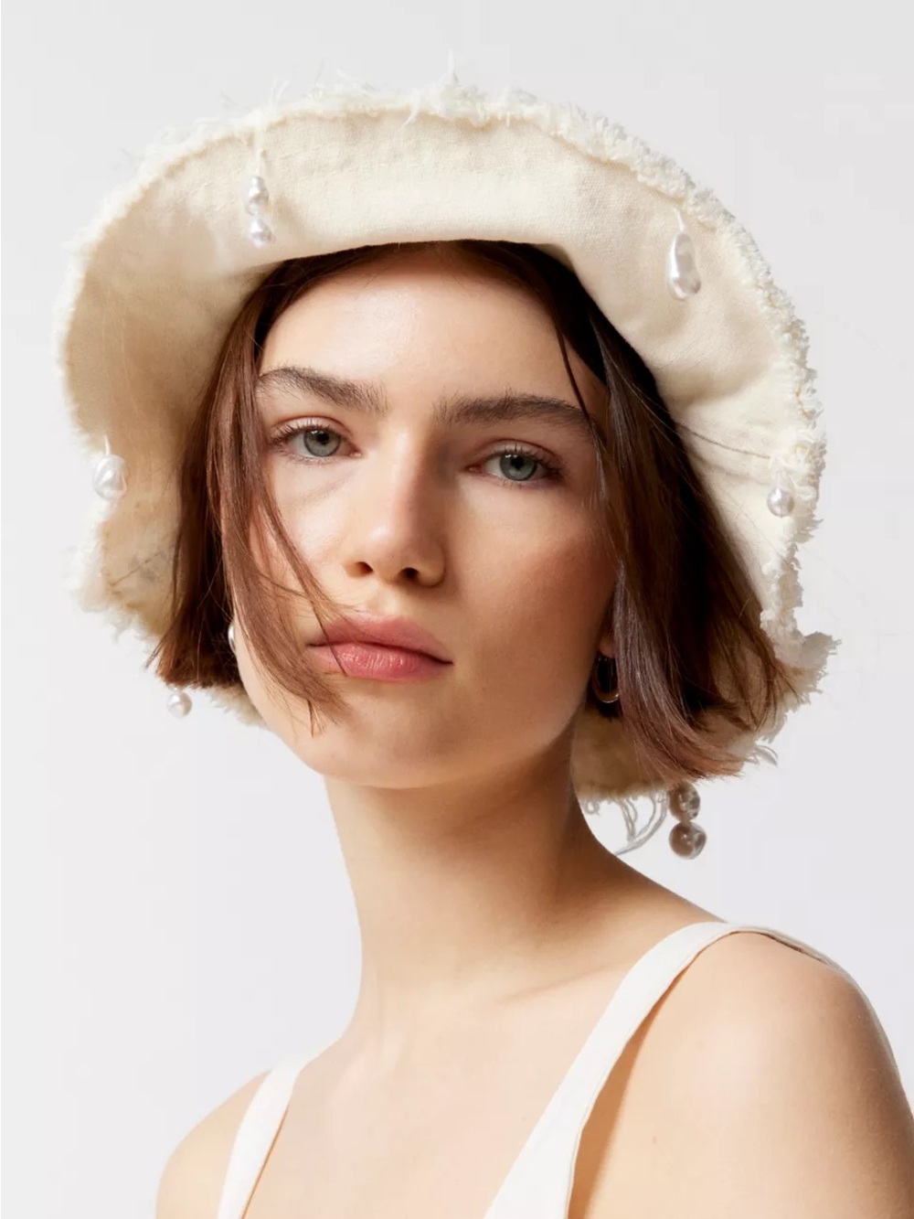 Urban Outfitters Bucket Hat Pearl Embellished (OS)